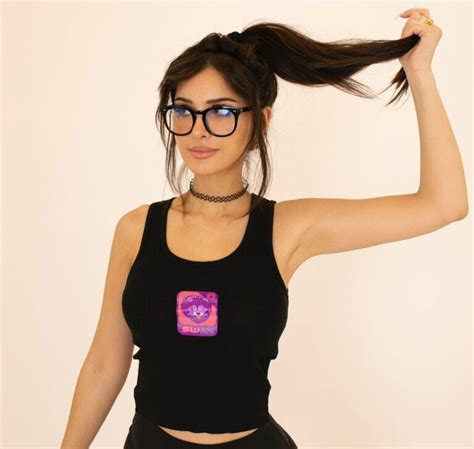 SSSniperWolf Bio, Wiki, Net Worth, Married,。